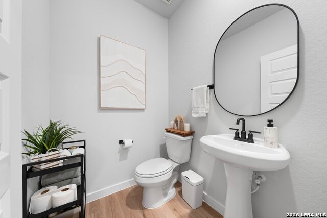 Image 31 of 35 For 14538 Camino Way