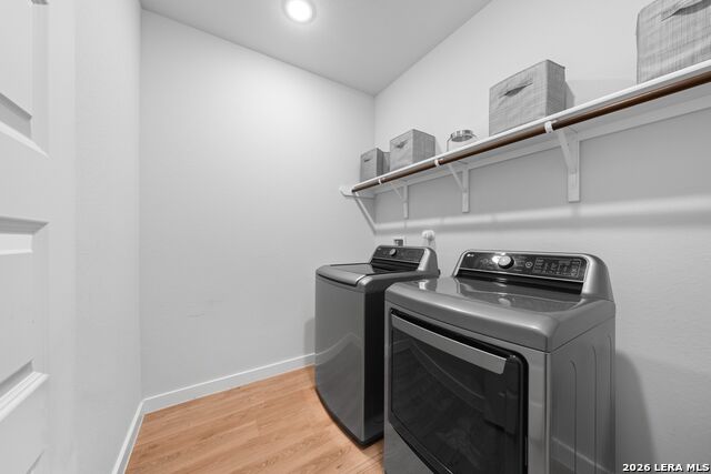 Image 32 of 35 For 14538 Camino Way