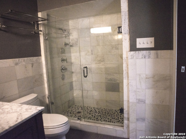 Image 8 of 12 For 8030 Broadway  102e