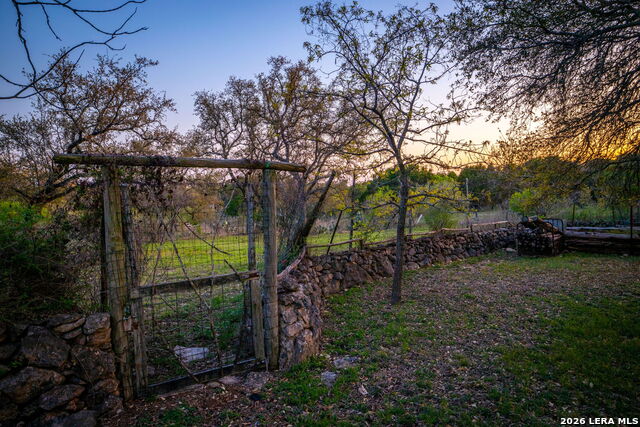 Image 16 of 27 For 1285 Mission Valley