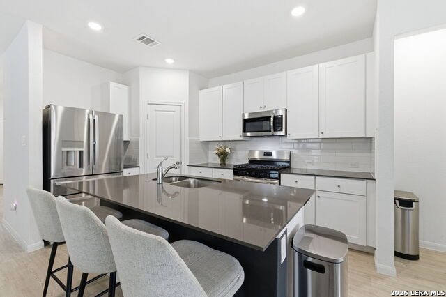 Image 15 of 56 For 6067 Draw  