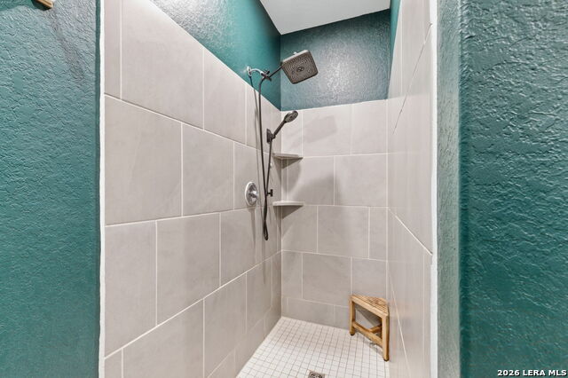 Image 26 of 56 For 6067 Draw  