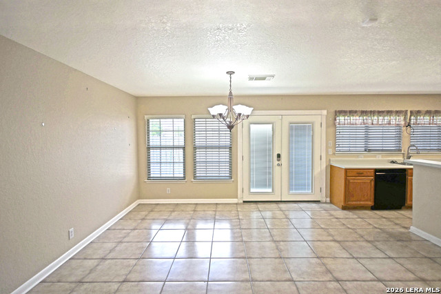 Image 11 of 27 For 886 Spyglass