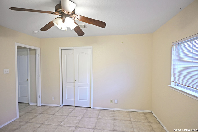 Image 14 of 27 For 886 Spyglass