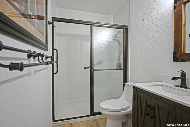 Image 15 of 27 For 886 Spyglass