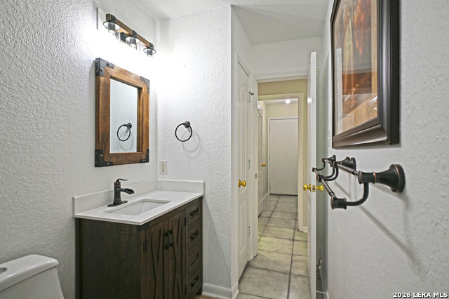 Image 16 of 27 For 886 Spyglass