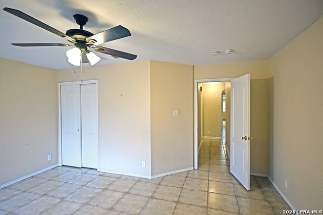 Image 17 of 27 For 886 Spyglass