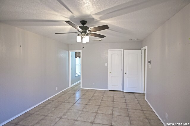 Image 21 of 27 For 886 Spyglass