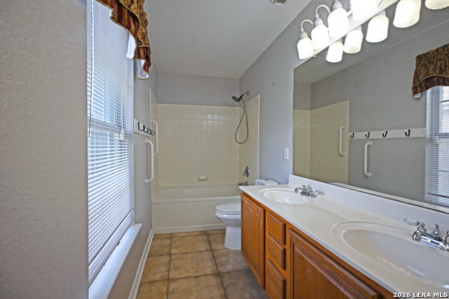 Image 23 of 27 For 886 Spyglass