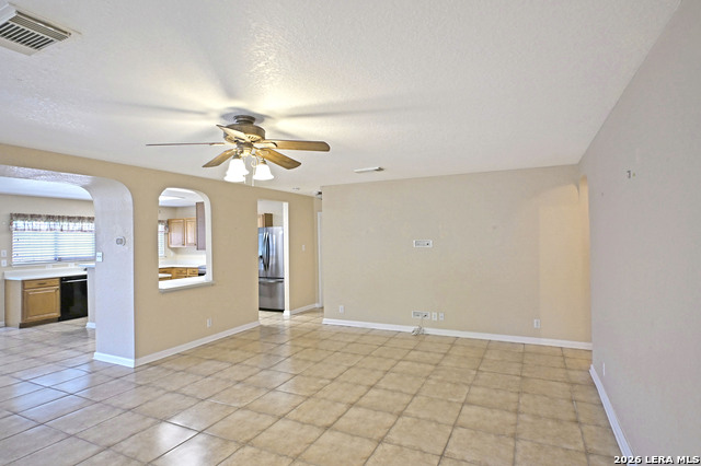 Image 6 of 27 For 886 Spyglass