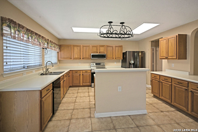 Image 9 of 27 For 886 Spyglass