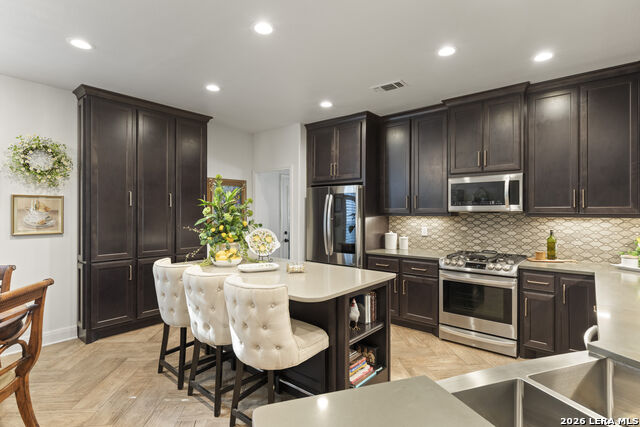 Image 10 of 40 For 626 Evergreen Ln