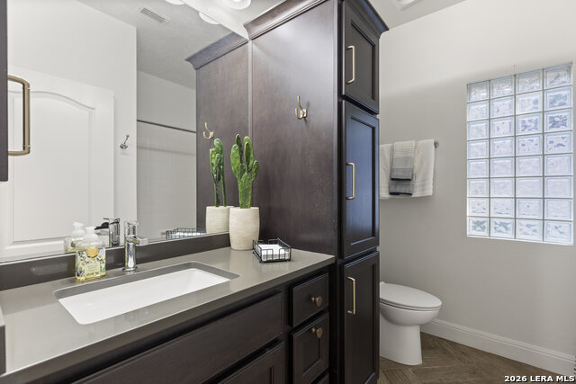 Image 28 of 40 For 626 Evergreen Ln