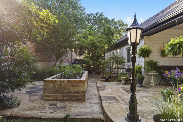 Image 36 of 40 For 626 Evergreen Ln