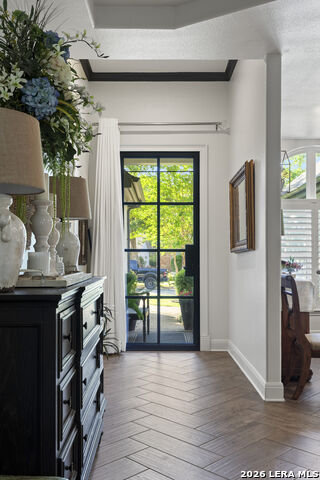 Image 6 of 40 For 626 Evergreen Ln