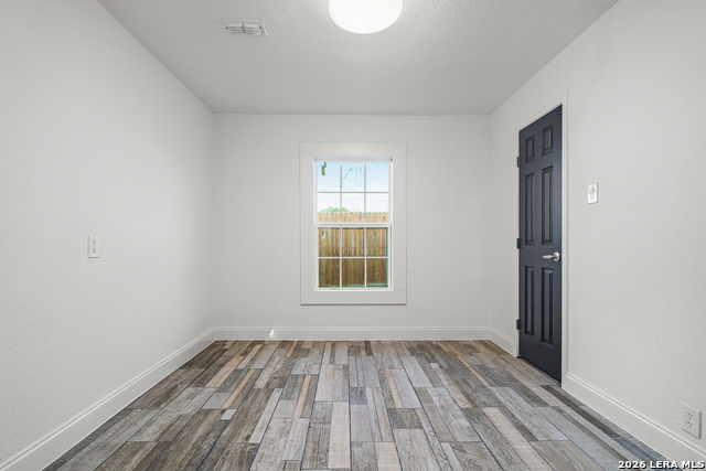 Image 14 of 25 For 111 Ardmore  