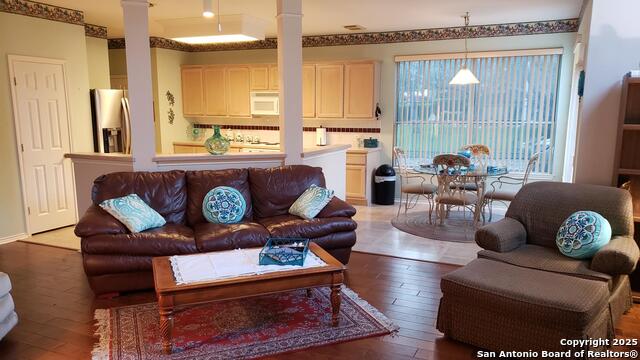 Image 10 of 51 For 8403 Old Stone Gate