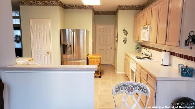 Image 14 of 51 For 8403 Old Stone Gate