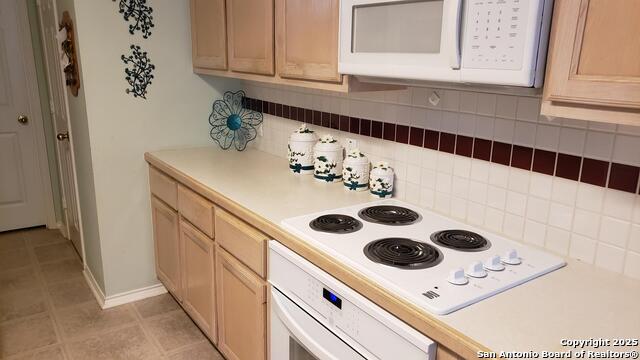 Image 16 of 51 For 8403 Old Stone Gate