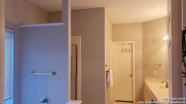 Image 28 of 51 For 8403 Old Stone Gate