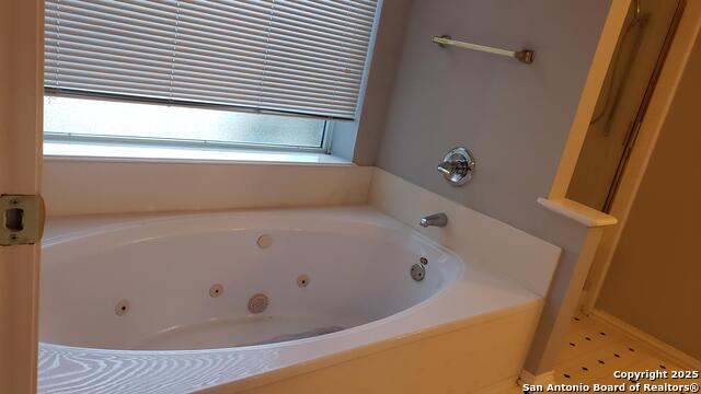 Image 31 of 51 For 8403 Old Stone Gate