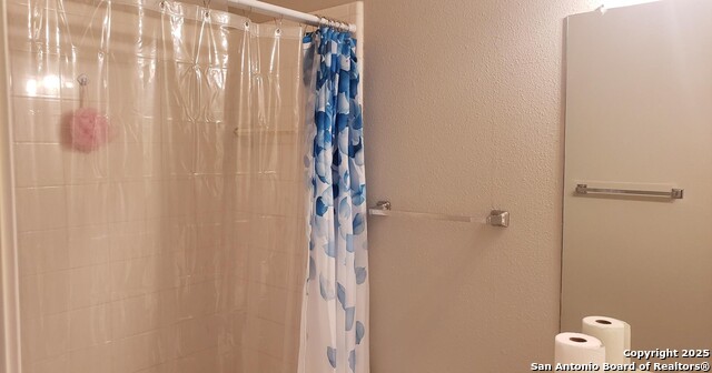 Image 34 of 51 For 8403 Old Stone Gate