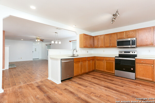 Image 4 of 24 For 4023 Bulverde Pkwy