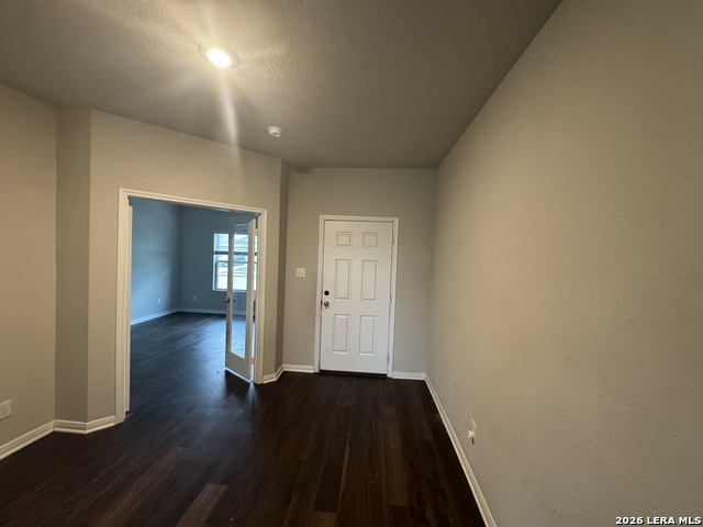 Image 9 of 41 For 832 Stonemanor Bay