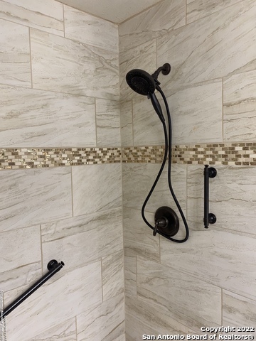 Image 27 of 39 For 12815 Sand Holly