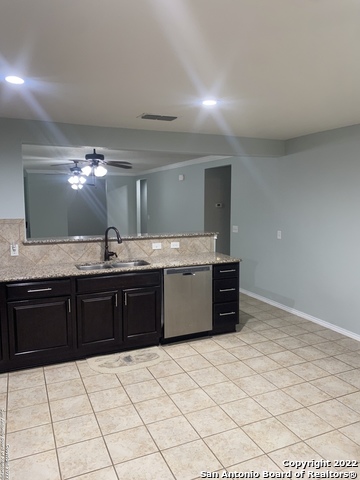 Image 5 of 39 For 12815 Sand Holly