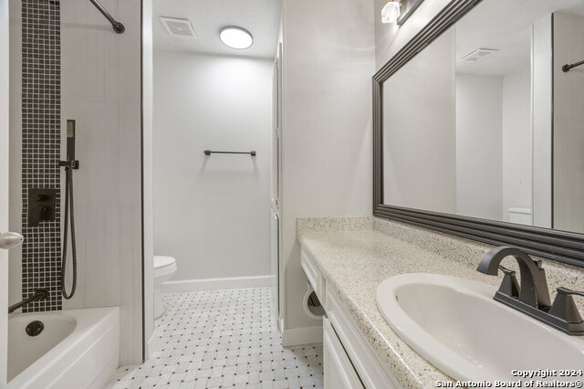 Image 14 of 25 For 7711 Callaghan Rd  104