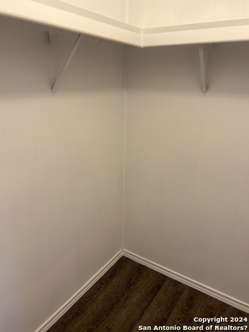 Image 15 of 23 For 24815 Aue  