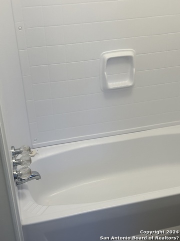 Image 20 of 23 For 24815 Aue  