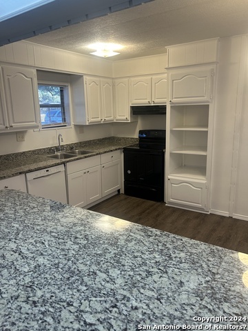 Image 23 of 23 For 24815 Aue  