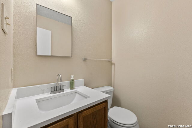 Image 18 of 39 For 9615 Hillside Trail