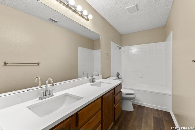 Image 22 of 39 For 9615 Hillside Trail