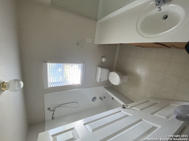 Image 12 of 22 For 707 Sycamore Moon