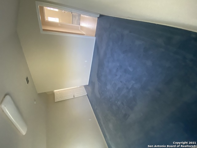 Image 16 of 22 For 707 Sycamore Moon