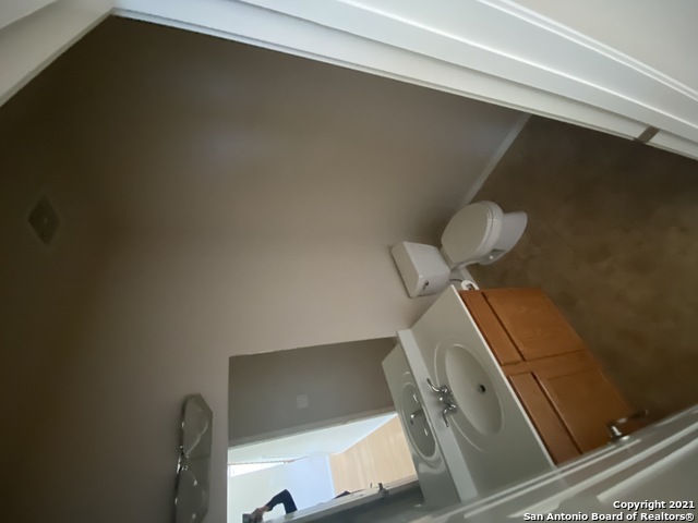 Image 7 of 22 For 707 Sycamore Moon