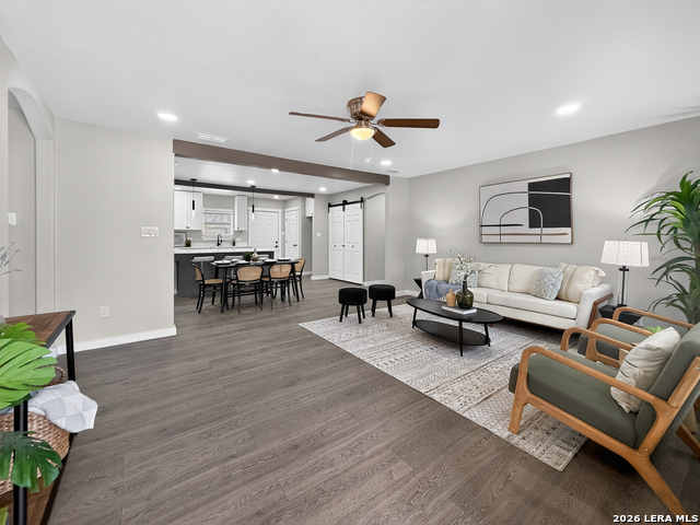 Image 12 of 39 For 703 Rosewood W