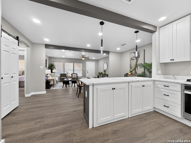 Image 16 of 39 For 703 Rosewood W