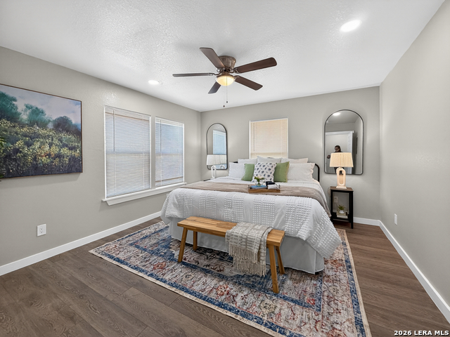 Image 21 of 39 For 703 Rosewood W