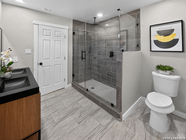 Image 24 of 39 For 703 Rosewood W