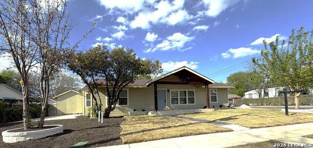 Image 3 of 39 For 703 Rosewood W