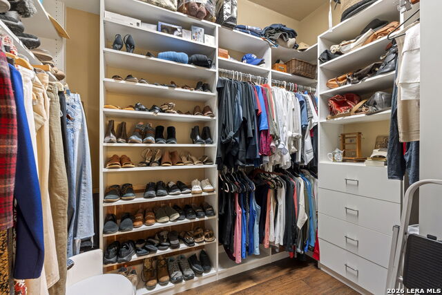 Image 22 of 29 For 26323 Tuscan Cv