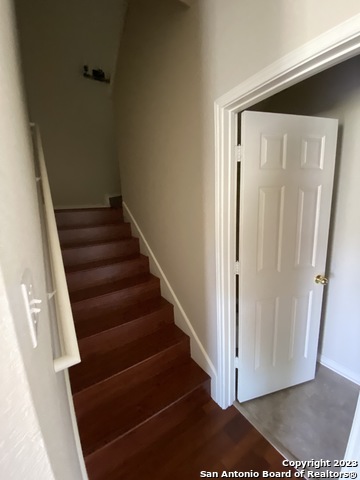 Image 5 of 12 For 826 Brandon Willow