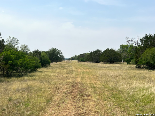 Listing photo id 16 for 1220 Flying T Ranch