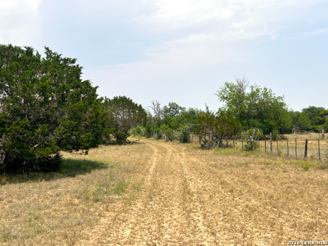 Listing photo id 22 for 1220 Flying T Ranch