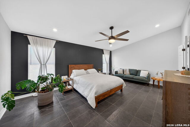 Image 20 of 35 For 225 Harriett Dr