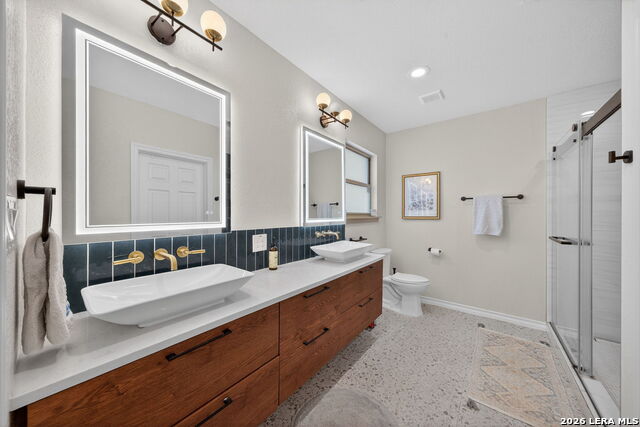 Image 22 of 35 For 225 Harriett Dr